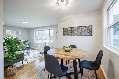 Welcome to 976 Denise Road! A beautifully renovated 3-bedroom, 2 - photo 12