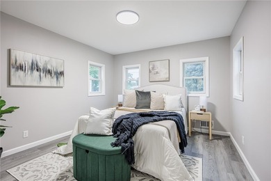 Welcome to 976 Denise Road! A beautifully renovated 3-bedroom, 2 - photo 13