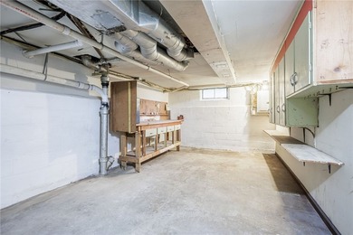 Welcome to 976 Denise Road! A beautifully renovated 3-bedroom, 2 - photo 22