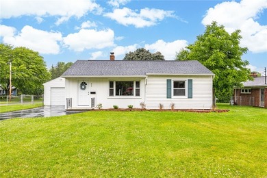 Welcome to 976 Denise Road! A beautifully renovated 3-bedroom, 2 - photo 23