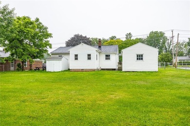 Welcome to 976 Denise Road! A beautifully renovated 3-bedroom, 2 - photo 28