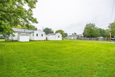 Welcome to 976 Denise Road! A beautifully renovated 3-bedroom, 2 - photo 30