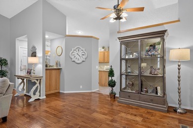 Beautiful Villa Alegre Courts is the perfect location for people - photo 4