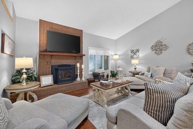 Beautiful Villa Alegre Courts is the perfect location for people - photo 5