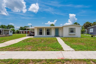 Under contract-accepting backup offers. If homes could tell - photo 3
