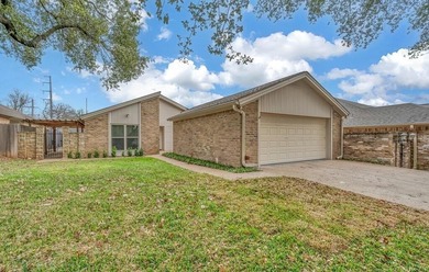 Lake Waco Home For Sale in Woodway Texas