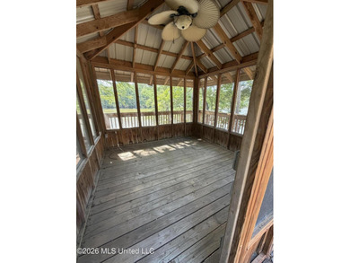 Wolf Lake Cabin! Ample outdoor living areas, decks, docks and - photo 16