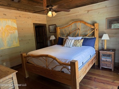 Wolf Lake Cabin! Ample outdoor living areas, decks, docks and - photo 18