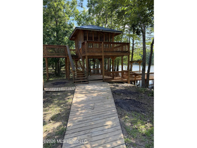 Wolf Lake Cabin! Ample outdoor living areas, decks, docks and - photo 32