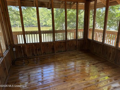 Wolf Lake Cabin! Ample outdoor living areas, decks, docks and - photo 37