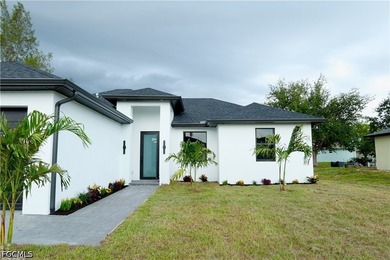 Welcome to this beautifully upgraded 3-bedroom, 2-bath home - photo 3