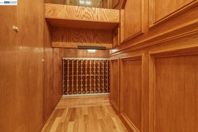 OPEN HOUSE SAT- SUN 1-4PM. East facing house, set on a quiet - photo 17