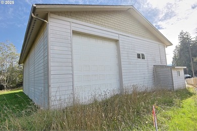 The Shop Steals the Show - But the House Comes Too!Let's be - photo 19