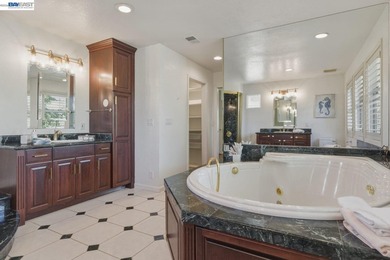 OPEN HOUSE SAT- SUN 1-4PM. East facing house, set on a quiet - photo 23