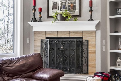 This meticulously maintained split-level home offers 5 bedrooms - photo 30