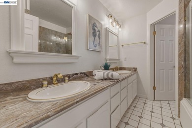 OPEN HOUSE SAT- SUN 1-4PM. East facing house, set on a quiet - photo 31