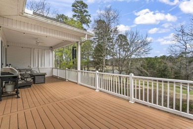 This meticulously maintained split-level home offers 5 bedrooms - photo 39