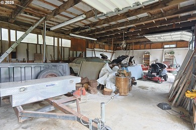 The Shop Steals the Show - But the House Comes Too!Let's be - photo 39