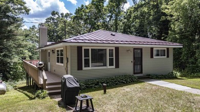 Marl Lake Home For Sale in Hancock Wisconsin