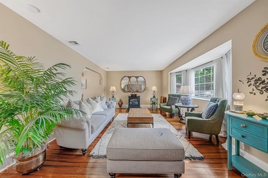 Welcome to this beautifully renovated colonial 4 Bedrooms, 4 - photo 5