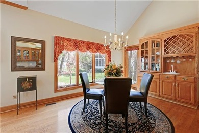 Stunning Custom Built Masterpiece on Extensively Landscaped - photo 15
