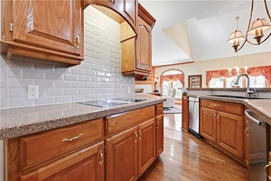 Stunning Custom Built Masterpiece on Extensively Landscaped - photo 21