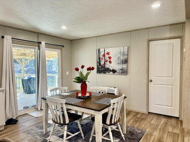 NEW DOUBLEWIDE WITH SEASONAL LAKE VIEW WOOD CREEK LAKE - photo 25
