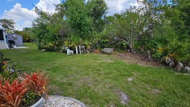 Welcome to this beautifully maintained, fully furnished home - photo 31