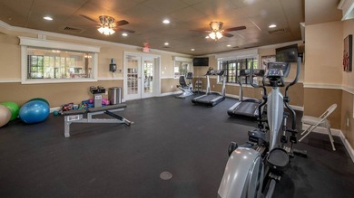 Welcome to this beautifully maintained, fully furnished home - photo 37