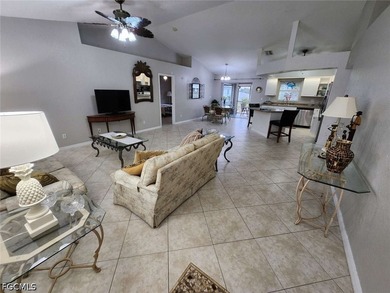 LOCATION! LOCATION! Why wait for a new home to be built? Come to - photo 5