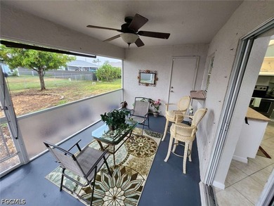 LOCATION! LOCATION! Why wait for a new home to be built? Come to - photo 9