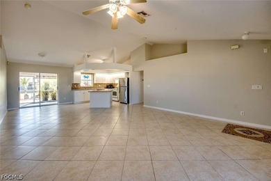 LOCATION! LOCATION! Why wait for a new home to be built? Come to - photo 10