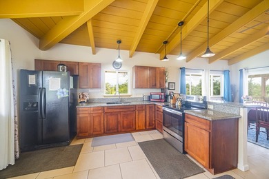 Welcome to this stunning and versatile property, a licensed - photo 7