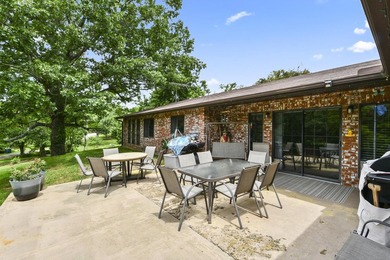 Discover the charm of Ozark living in this unique berm home just - photo 8