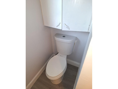 0$ - HOA.The house has finished its extended renovation: New - photo 9