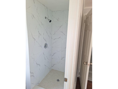 0$ - HOA.The house has finished its extended renovation: New - photo 10