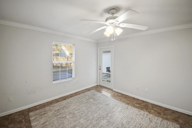 Wonderful starter home or great home for downsizing that is - photo 11