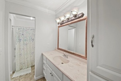 Wonderful starter home or great home for downsizing that is - photo 13