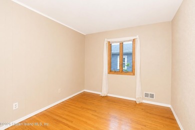 Location! Location! Location! Welcome to 799 Davis Avenue, a - photo 13