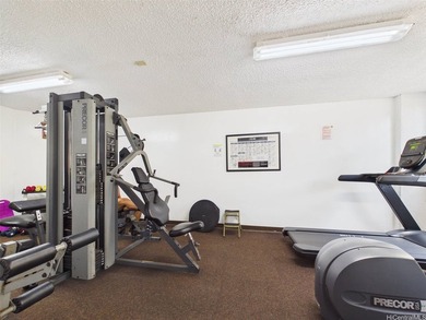 Enjoy full-on Diamond Head views from this spacious 1-bedroom - photo 14