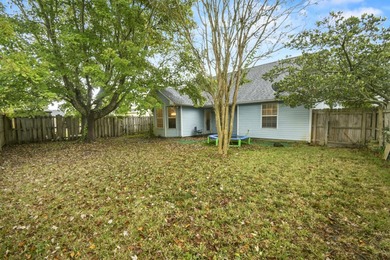 Wonderful starter home or great home for downsizing that is - photo 15