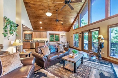 Just listed! Worth the wait! This beautifully maintained Sugar - photo 18