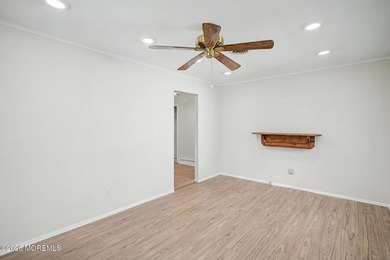 'Welcome to Silver Ridge Westerly. Glen Ridge model to your - photo 19