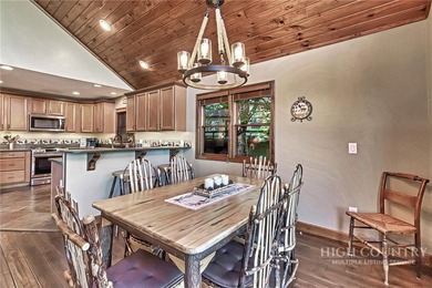 Just listed! Worth the wait! This beautifully maintained Sugar - photo 20