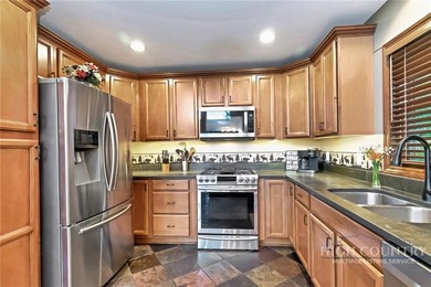 Just listed! Worth the wait! This beautifully maintained Sugar - photo 24