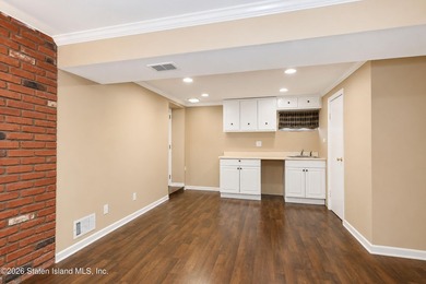 Location! Location! Location! Welcome to 799 Davis Avenue, a - photo 27