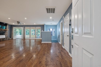 Experience affordable living in the nation's largest gated - photo 4