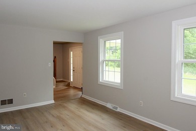 Welcome to your own private retreat in desirable East Pikeland - photo 8
