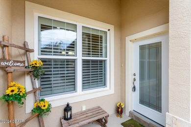 Maintenance free, one-owner VILLA in GOLF COURSE community - photo 3