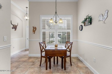 Maintenance free, one-owner VILLA in GOLF COURSE community - photo 4